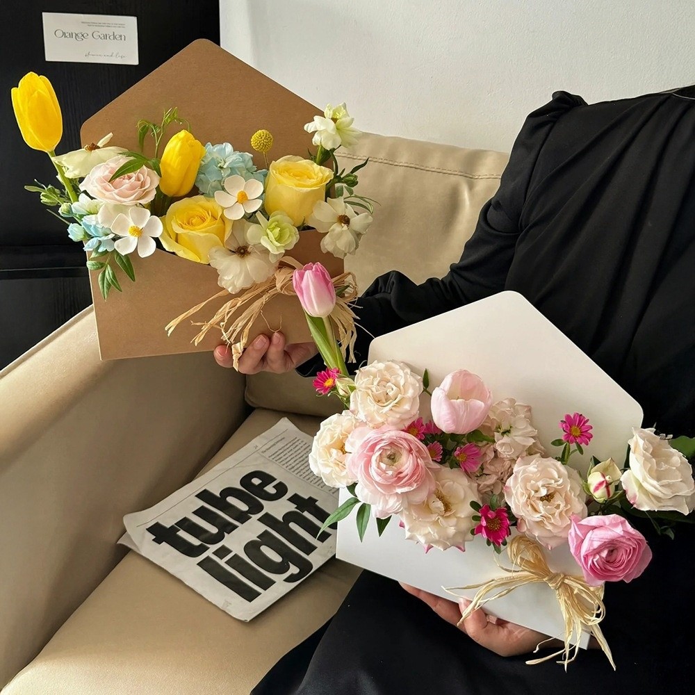 封筒型の段ボール製フラワーギフトボックス、花束包装用の文字デ - Florist Supply Paper のレビューと価格